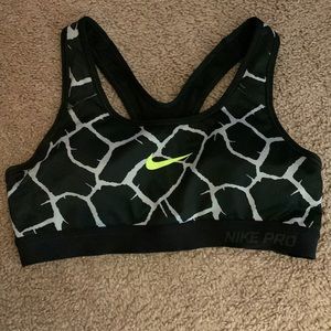 Nike Pro Sports Bra